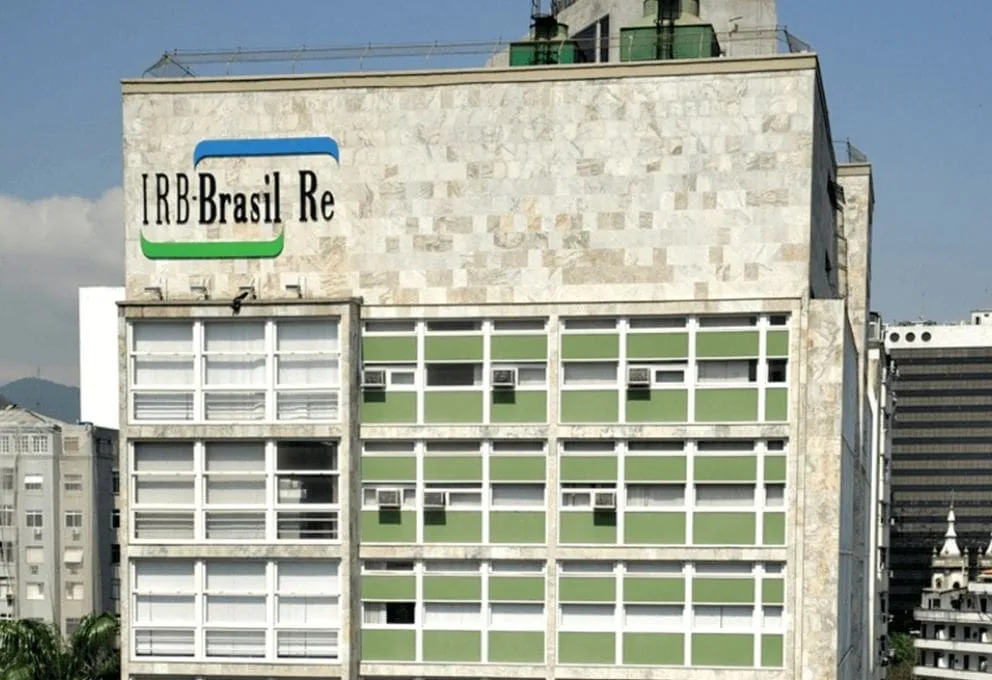 am-best-eleva-ratings-do-irb-brasil-e-ve-tendencia-positiva