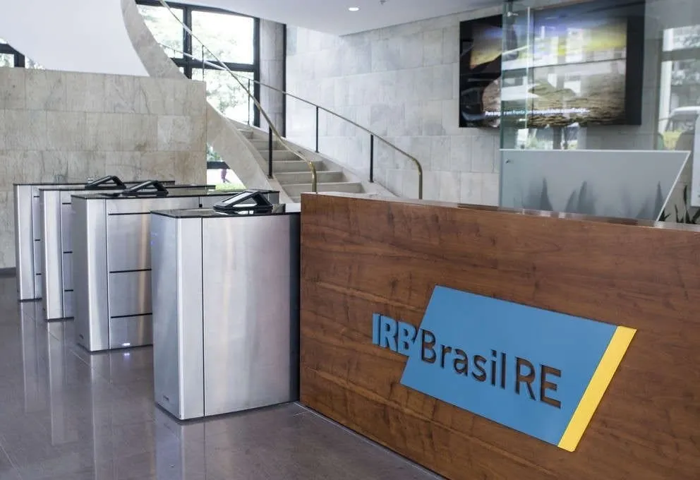 irb-brasil-irbr3-reduz-prejuizo-para-r-1138-mi-em-novembro