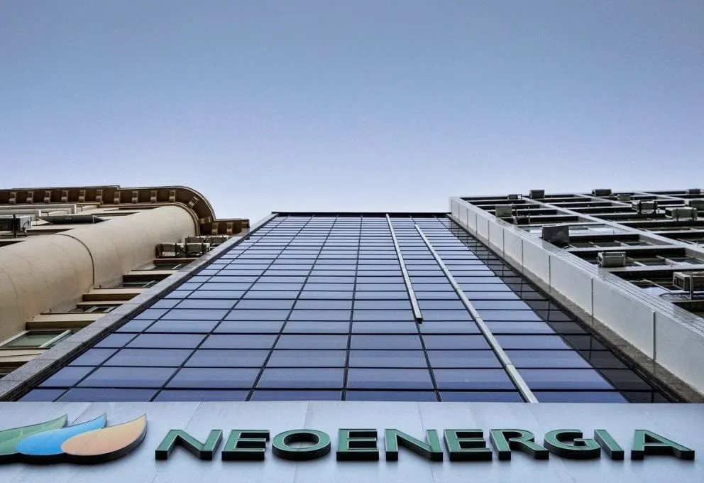 neoenergia-assina-contrato-de-financiamento-de-r-12-bilhao